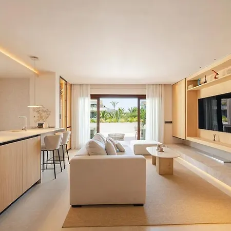 Beautiful Duplex Penthouse Apartment *